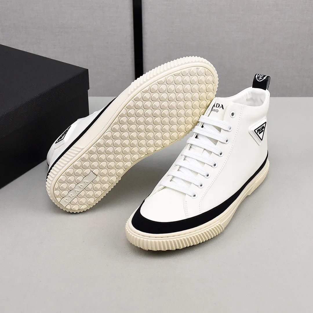 PRADA [Prada] high-top sports and casual shoes. Men's shoes 💰440💰. The upper is made of cowhide, sheepskin lining, rubber outsole, comfortable on the feet, men's size 38-44, choose according to your usual wearing size.